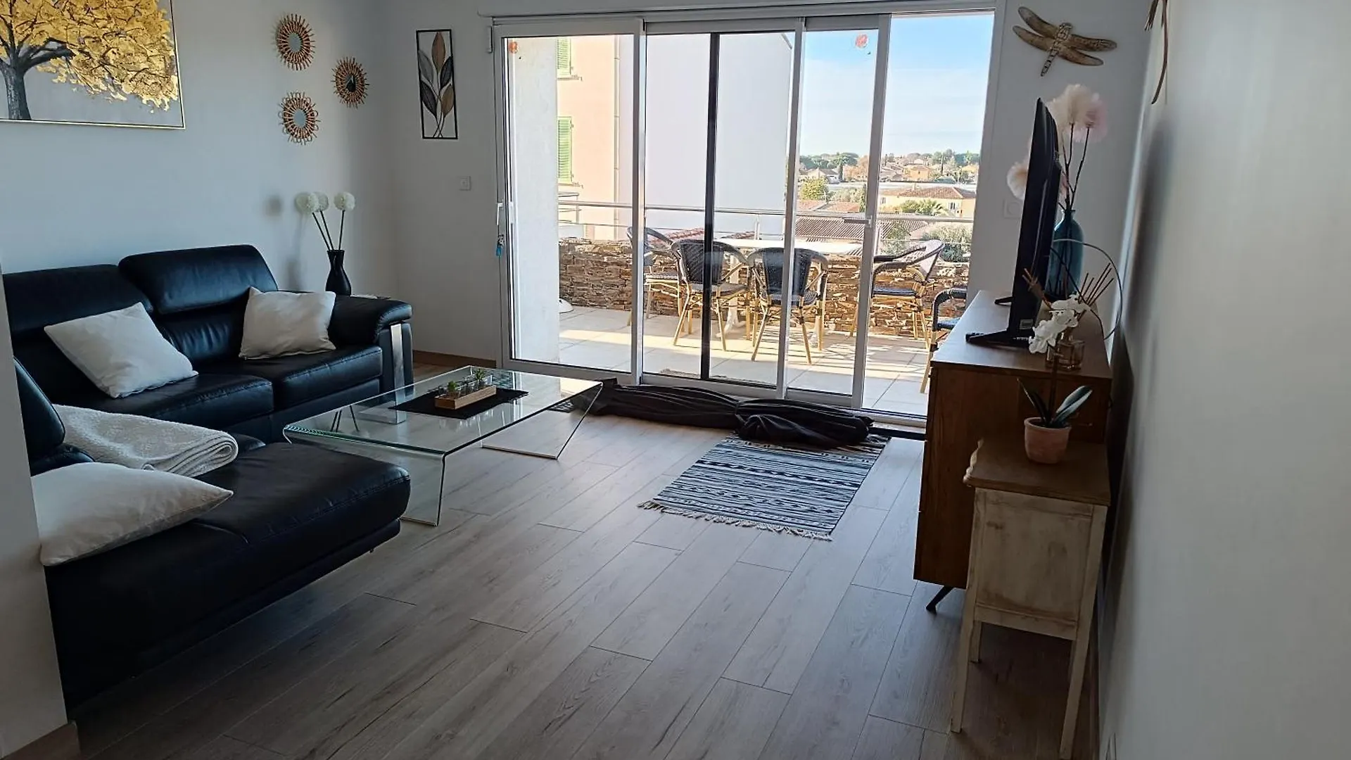 Apartment Bel Appartement Avec Vue En Centre Ville La Londe-les-Maures